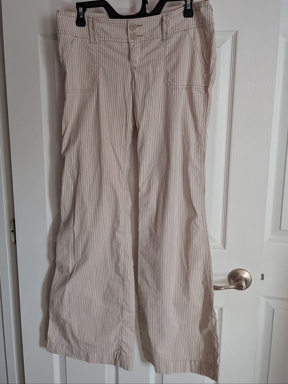 Hollister Women's Beige Pinstripe Casual Pants